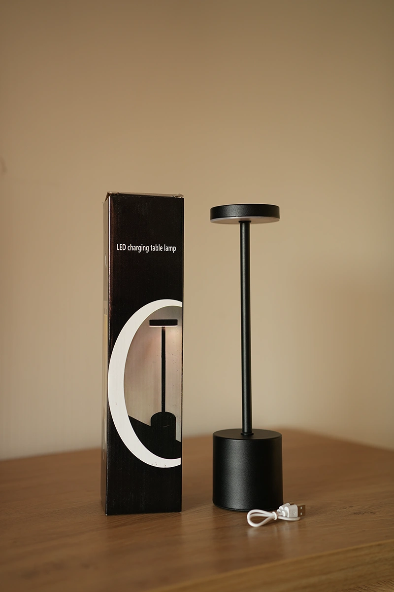 Комплектація та пакування лампи Mellora