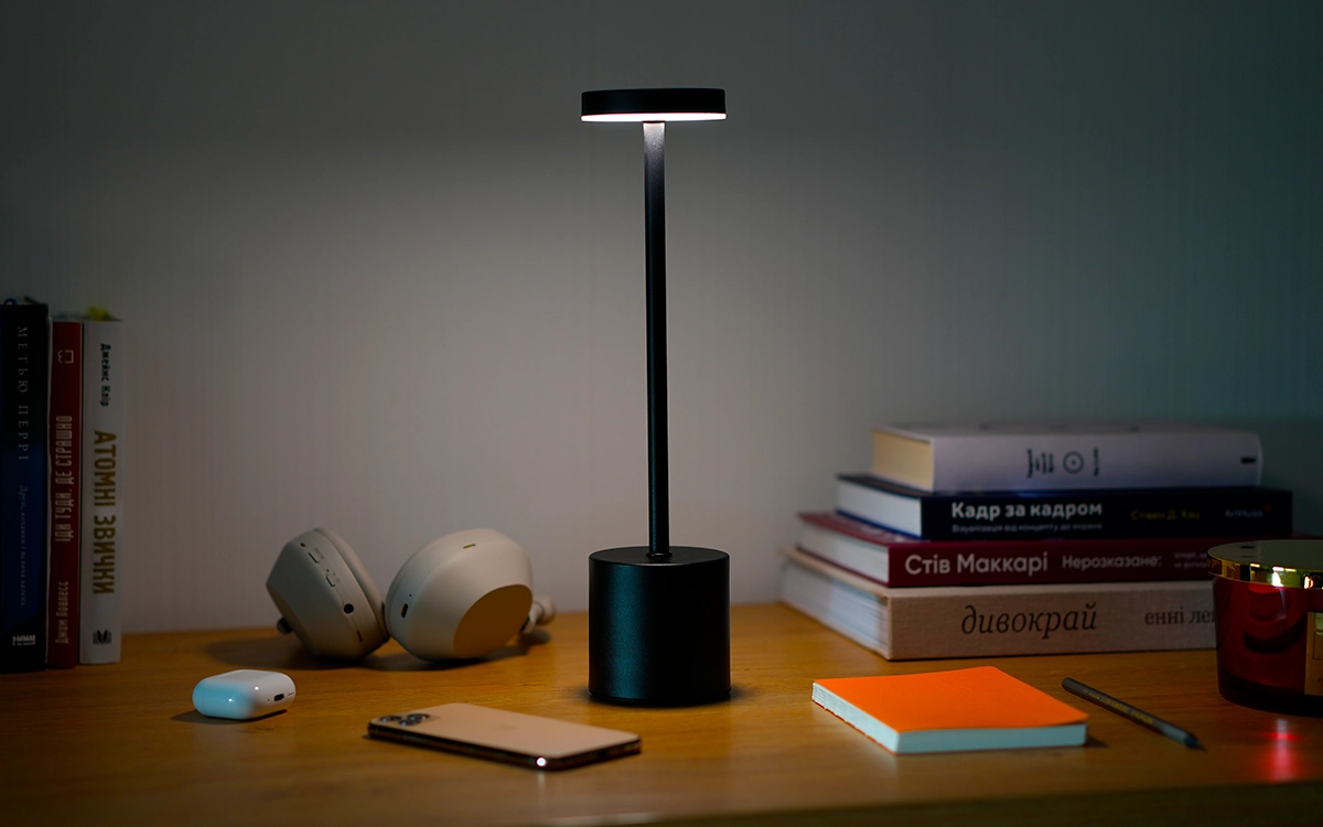 Світлодіодна лампа із нейтральним світлом